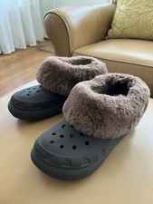 Crocs Furever Crush Faux Fur Lined Platform Clogs Unisex Womens 8/Mens 6 Brown