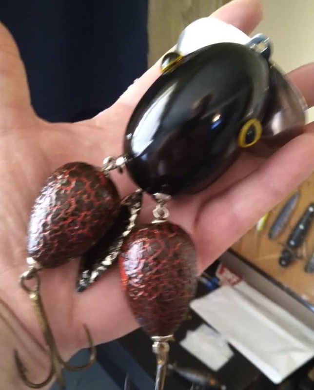VINTAGE CUSTOM HAND MADE WESTERN PA RARE TOPWATER FROG MUSKY SIZE JITTERBUG BOX