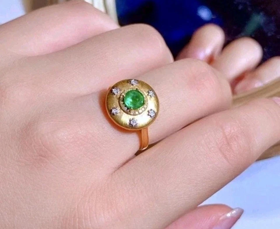 Anel de casamento de ouro amarelo sólido 14k natural da Zâmbia com esmeralda e diamante 1,50 CT - Imagem 3 de 4