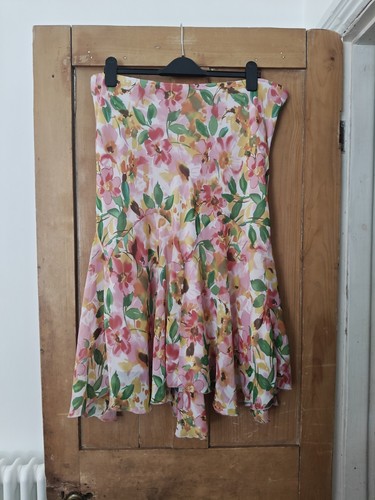 Vintage Per Una Blumen Y2K Midirock Größe 16 rosa grün fließender Saum