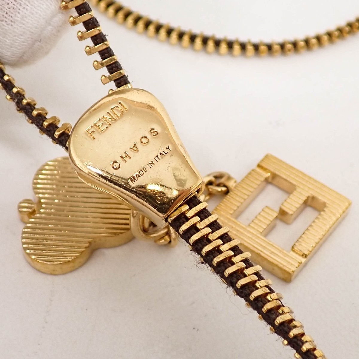 FENDI Necklaces & Pendants Zipper Neck Strap 68cm Metal Gold Women Accessories thumbnail 3