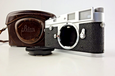 Leitz Leica M2 M 2 Kamera Button down mit Ledertasche #931921  jv024