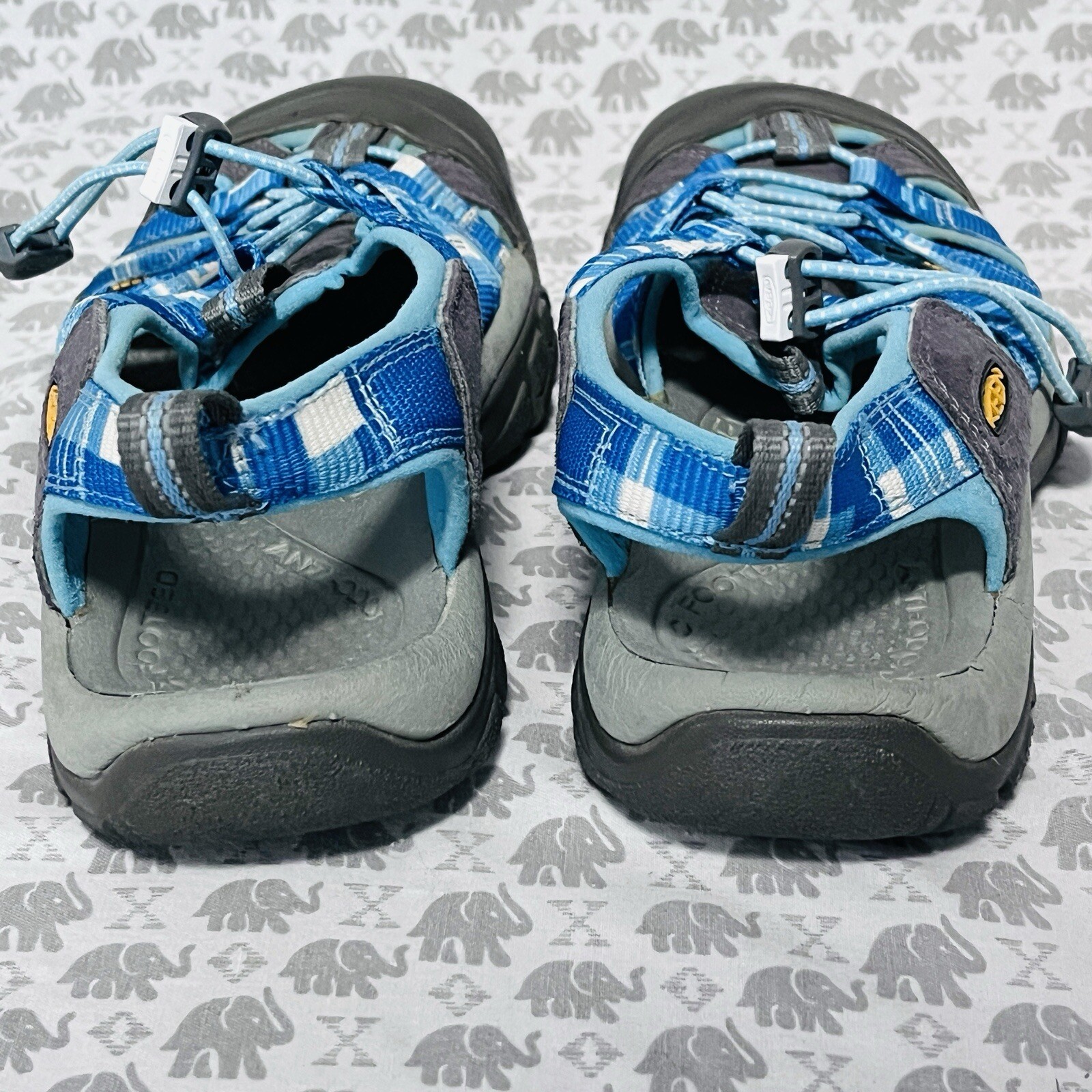 Sandali da trekking sport acquatici KEEN grigi blu acqua donna taglia 7 scarpe in perfette condizioni