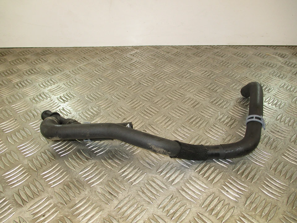 Volkswagen Golf 1.0 TSI 2018 DKR. Tubo refrigerante de agua 2Q0122073H 22K Foto 2 de 4