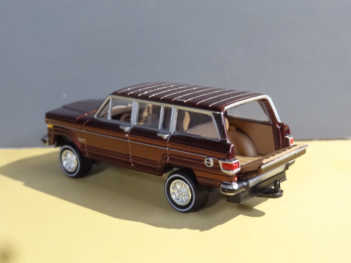 1980-1984 AMC JEEP GRAND WAGONEER LIMITED 4X4 1/64 SCALE