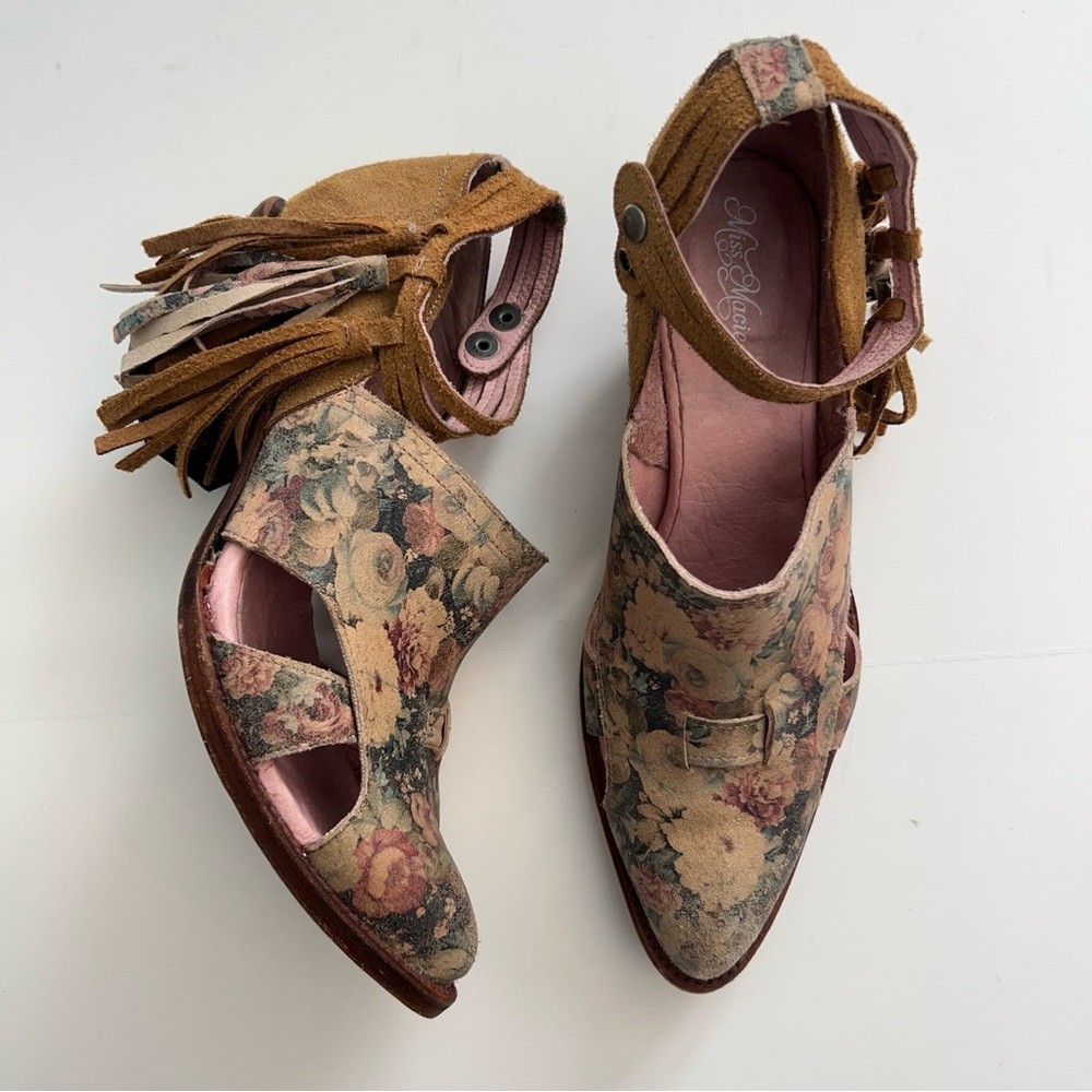 Miss Macie Floral Cowboy Bootie, Size 8.5