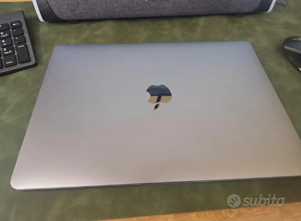 Apple MacBook Pro 13" M2 · 8GB · 256GB, foto 1 di 5
