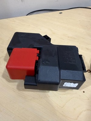  2018-2024 BUICK ENCLAVE BATTERY TERMINAL FUSE RELAY JUNCTION BOX OEM 84516213