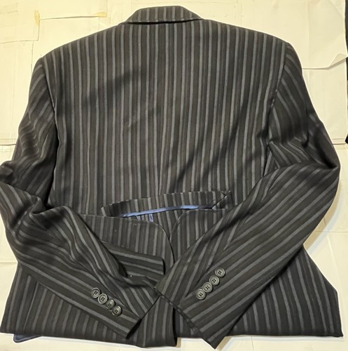 J. Ferrar Men's Business Pin Striped Suit Jacket Size M/M Black - Picture 14 of 15