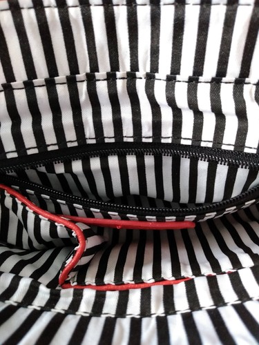 CHARMING CHARLIE'S VERSATILE RED LEATHER HANDBAG W/STRAPS, SNAPS AND ZIPPERS.... - Picture 5 of 11