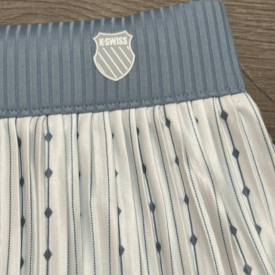 Falda corta tenis bolsillo plisada tiro alto K-Swiss azul blanco talla mediana Foto 4 de 4