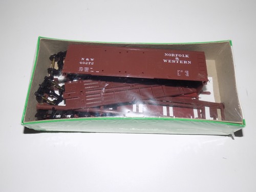 HO Bowser Kit N & W 49272 X-31a 40' Doble Puerta Techo Redondo Caja Coche #55346 | Condition: Used