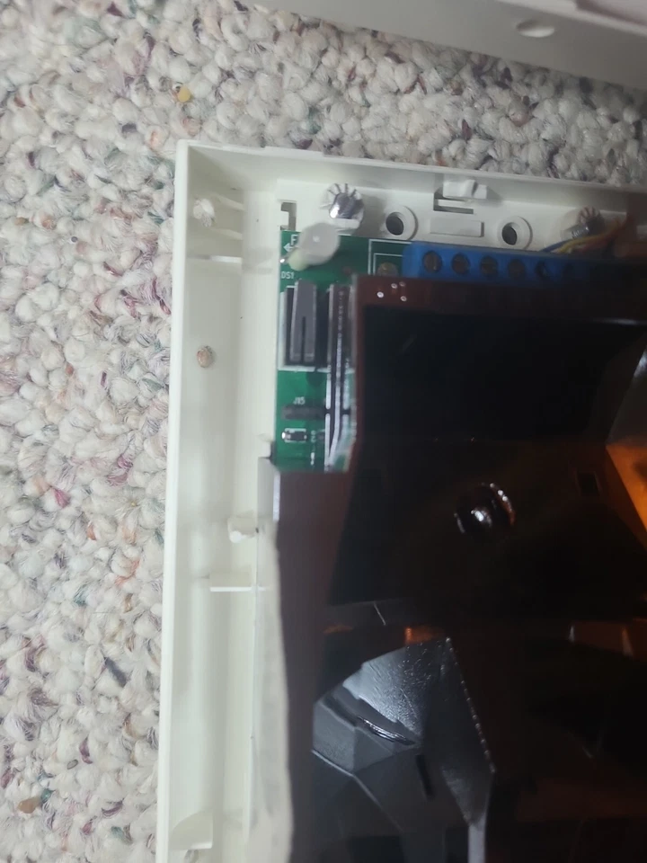 2 detectores de movimiento GE AP633A usados. Unidad de detección de intrusiones. 12 voltios Foto 4 de 4