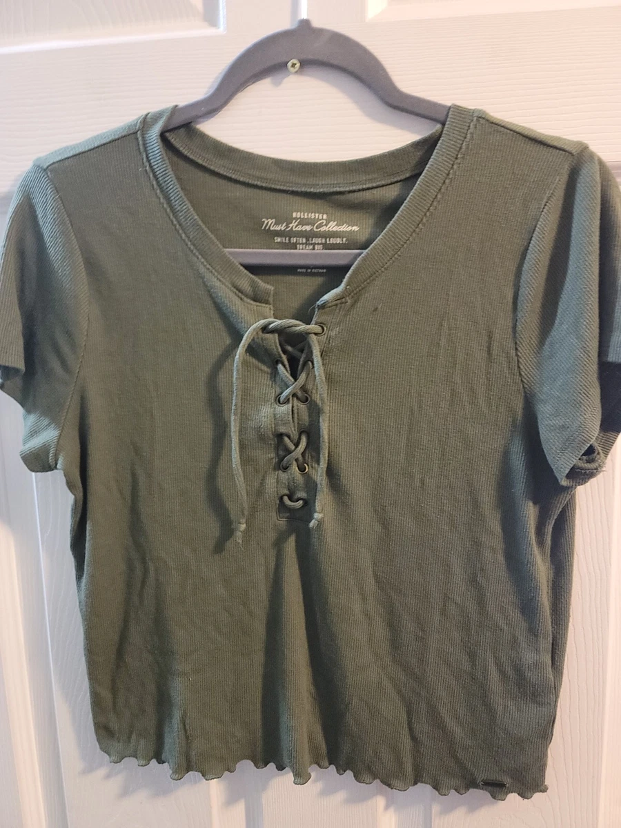 Hollister Must Have Collection Lettuce Hem Short Sleeved Cropped