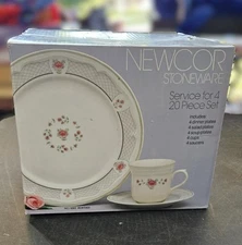 Vtg 80's NEWCOR Stoneware 20 Piece Set Service for 4 NO. 6002 Heritage NEW CIB