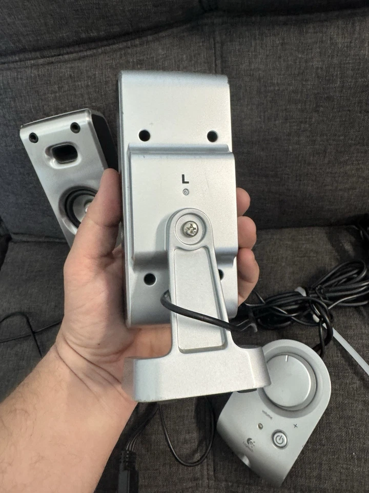 Logitech Z3 Lautsprecher / 2.1 40W OHNE SUBWOOFER - Bild 3 von 4