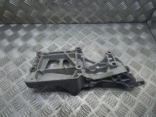 VW PASSAT B6 3C2 Generatorhalterung 06f903143e 2.00 Petrol 147kw 2006 24974251