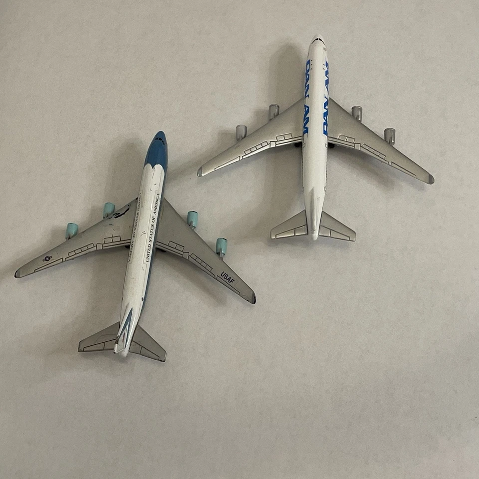 Lote de aviones fundidos a presión RealToy Air Force One y Pan Am Boeing 747 Foto 4 de 4
