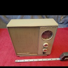 Vintage Beige Portable AM/FM Solid State Radio ADMIRAL CORP SOLIDl