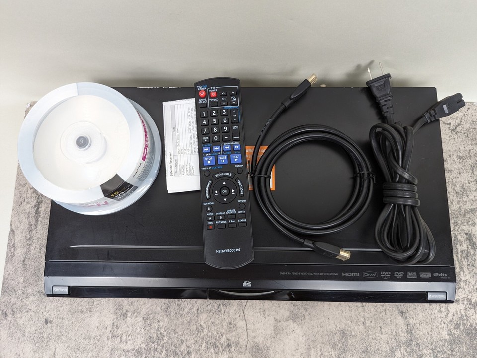 Panasonic DMREZ28 DVD Recorder Player 1080P Digital Tuner DVD+R Remote