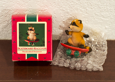 1985 SKATEBOARD RACCOON HALLMARK CHRISTMAS ORNAMENT MIB