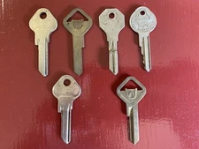 FORD GM OMEGA MIXED LOT  KEY BLANK LOT (6)