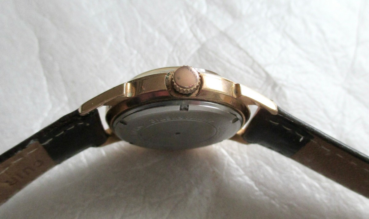 Montre Ancienne Rectangulaire LORA En Or Plaqué - Mécanique Manuelle - Très Bon état
