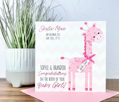 Tarjeta personalizada hecha a mano para una nueva niña - Imagen 2 de 2