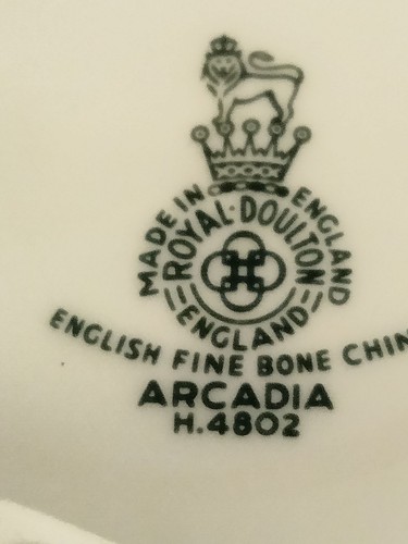 A Cabbage Rose Saucer Plate Royal Doulton England Bone China Arcadia H 4802 - Picture 4 of 5