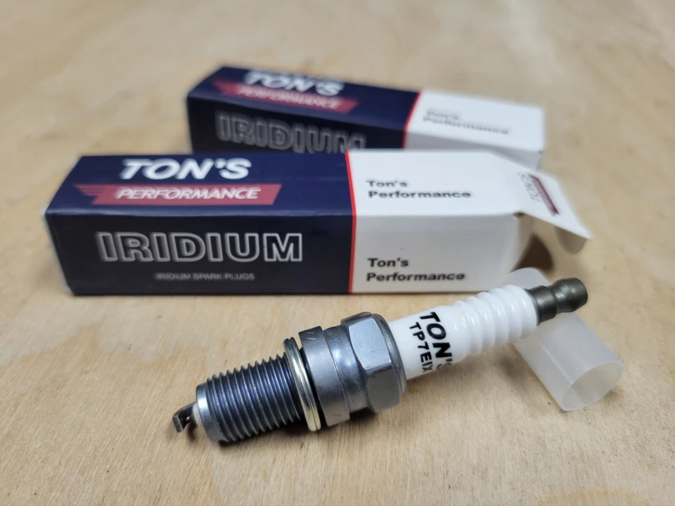 Ton's Blue 10mm Harley Big Twin 99-17 FXD Dyna Softail Spark Plug & Wires Kit - Image 2 of 4