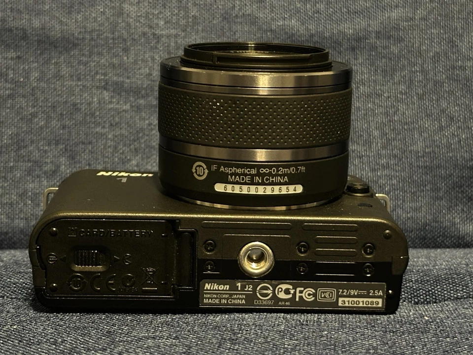 Nikon 1 J2 W/10-30mm Lens Kit - Black - Image 3 of 4