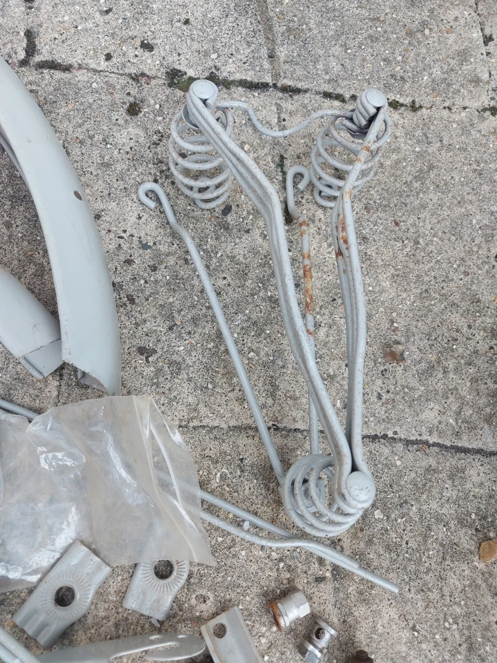 Lote mixto de piezas/repuestos para autociclo Velosolex Foto 3 de 4