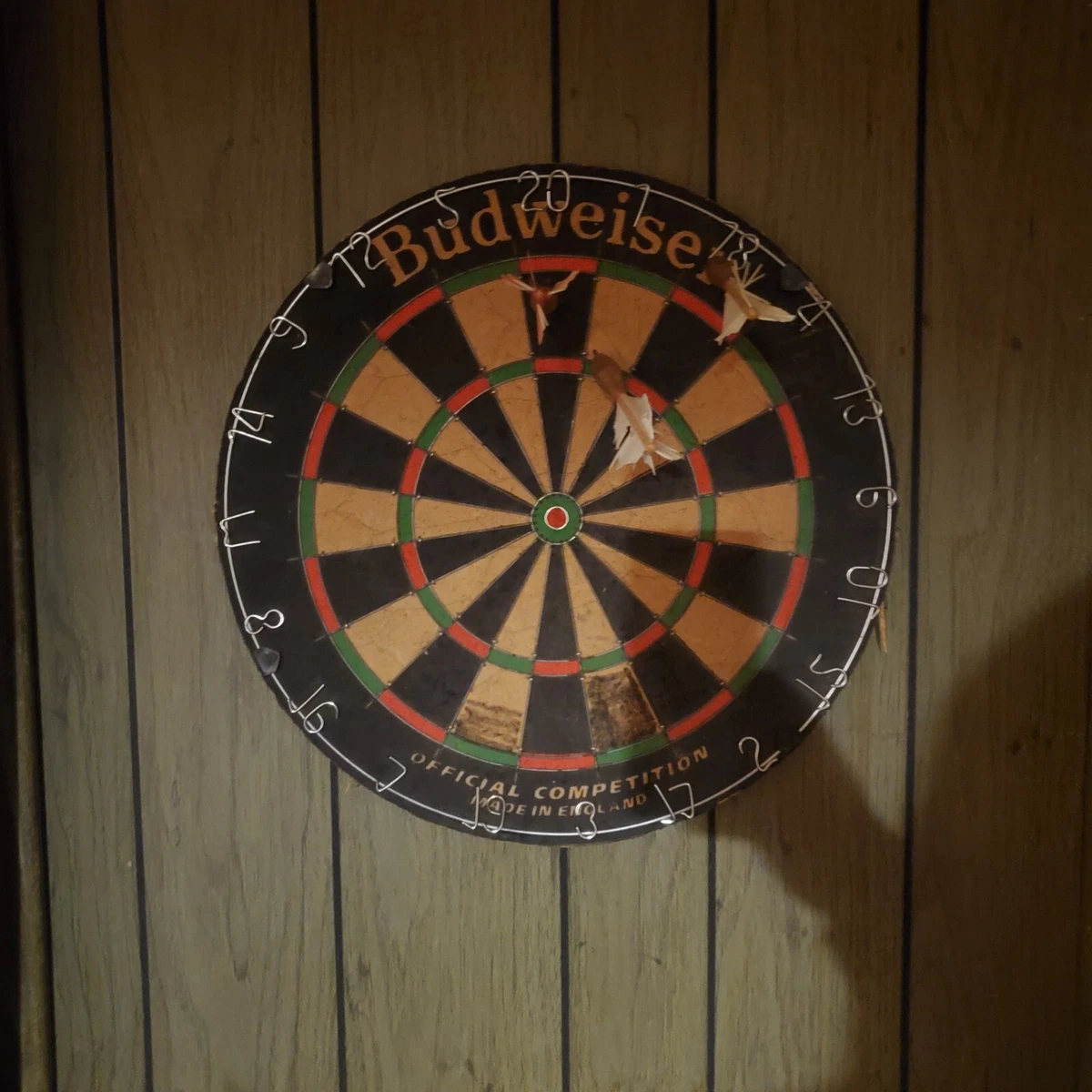Vintage Budweiser dart board man cave bar 18 inch diameter throwback retro