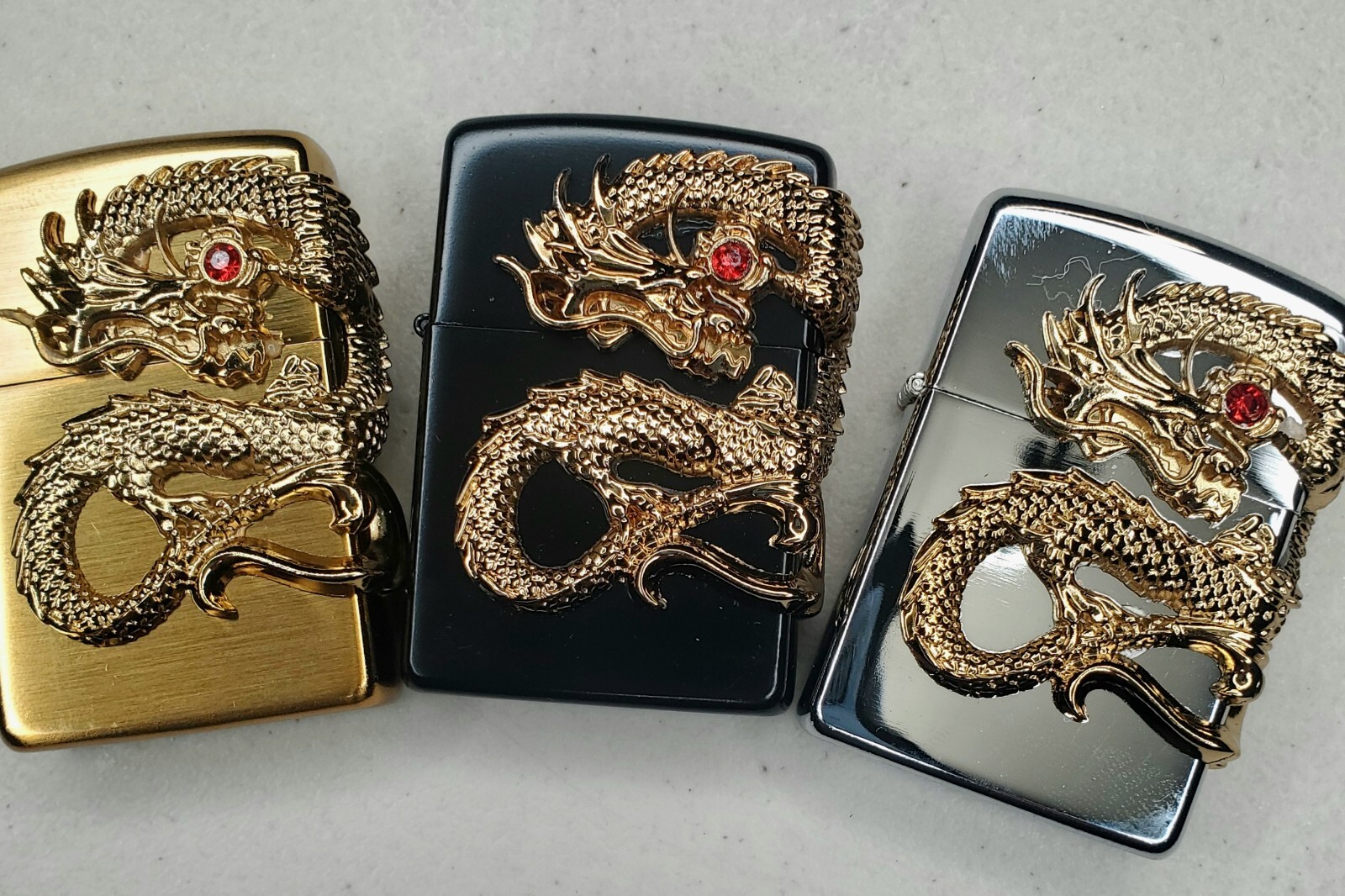 High Quality Brass "DRAGON WRAPPED" Lighter  Butane  Gold Dragon Wrapped Black