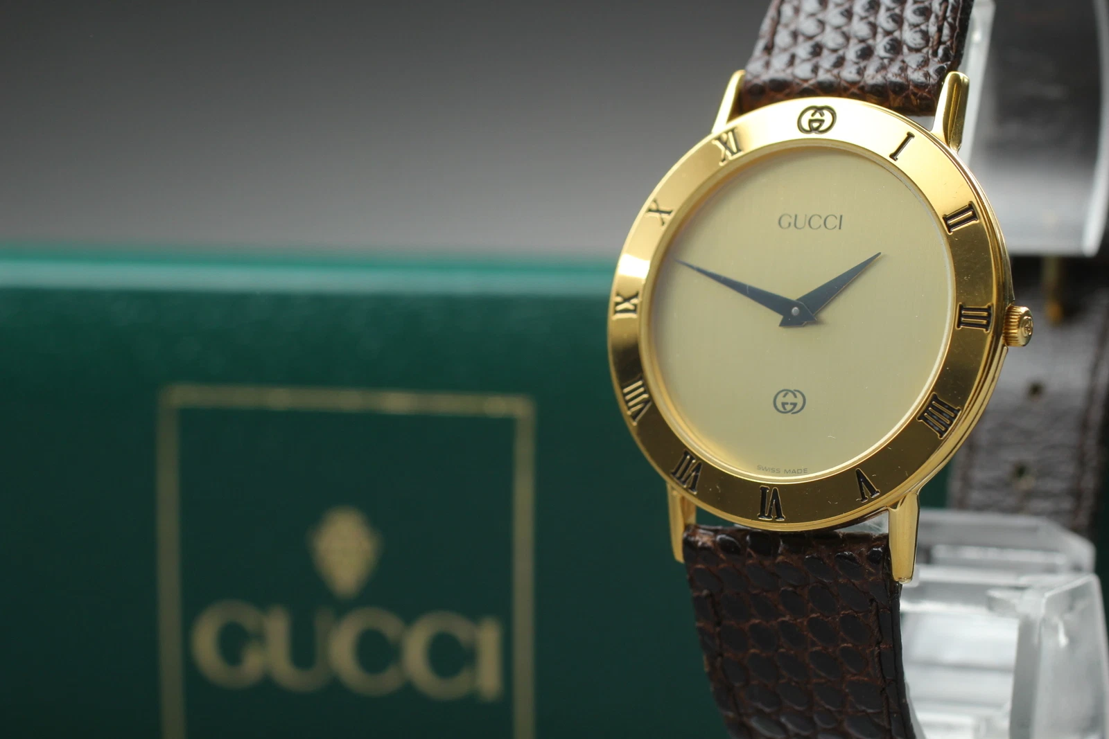 [Presque comme neuve / boîte] Montre femme vintage Gucci 3000M cadran doré 33 mm quartz JAPON