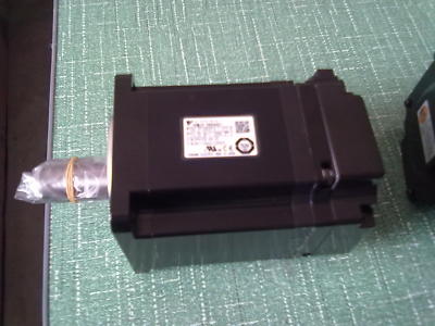 YASKAWA AC SERVO MOTOR SGMAS-02ACAB1 SGMAS02ACAB1 NEW