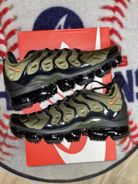 nike vapormax green orange