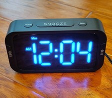 Digital Dual Alarm Clock for Bedroom Easy to Set Dimmable LED Display USB Port