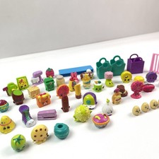 Moose Shopkins Mini Figures Lot with Accessor...