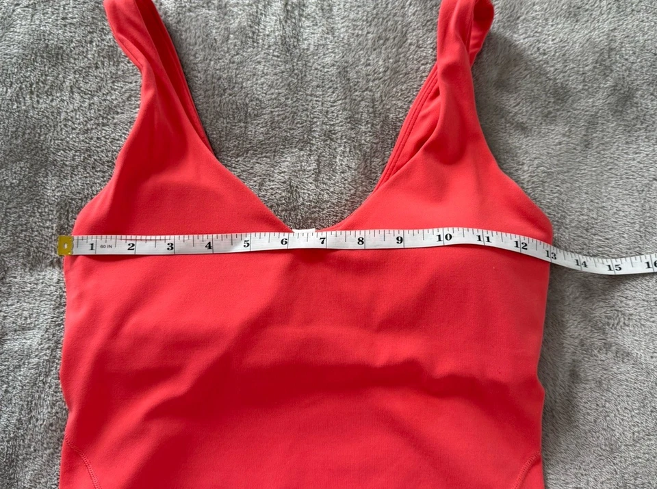Camiseta sin mangas Lululemon Align para mujer 4 rojo coral calce ajustado longitud recortada yoga Foto 4 de 4