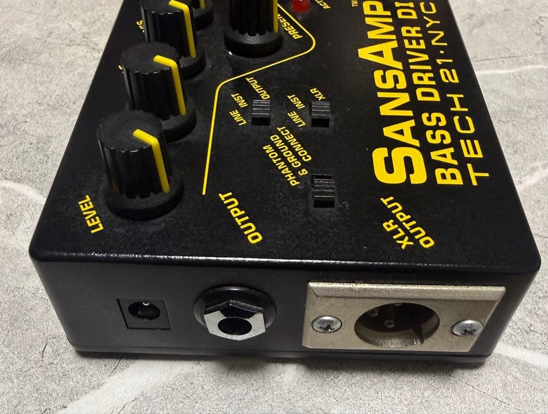 ベース SansAmp BASS D DI TECH 21 NYC Tech 21 NYC Sansamp Programmable Bass Driver DI Pedal