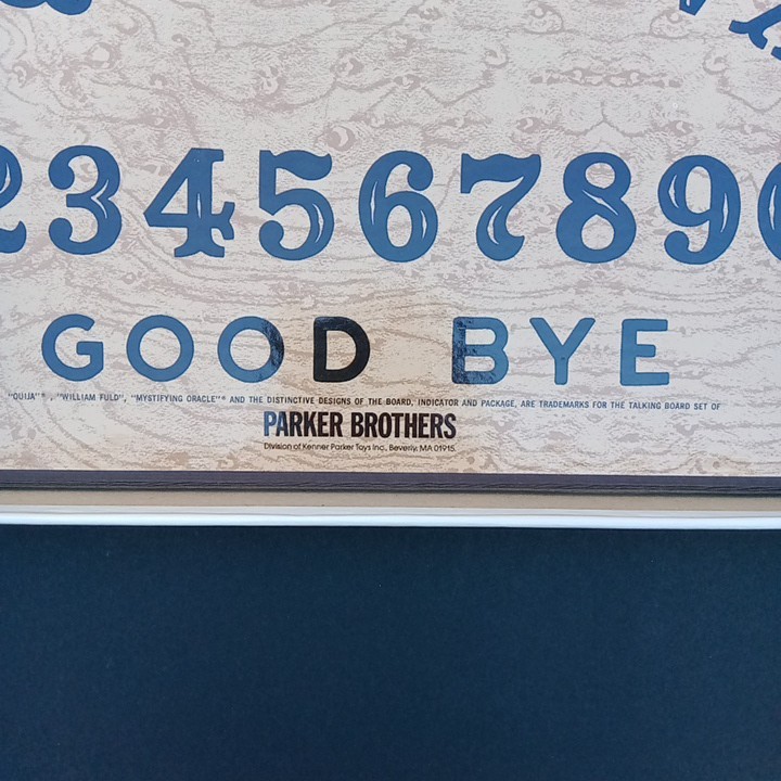 Ouija Board - 1992 Mystifying Oracle - Good condition 