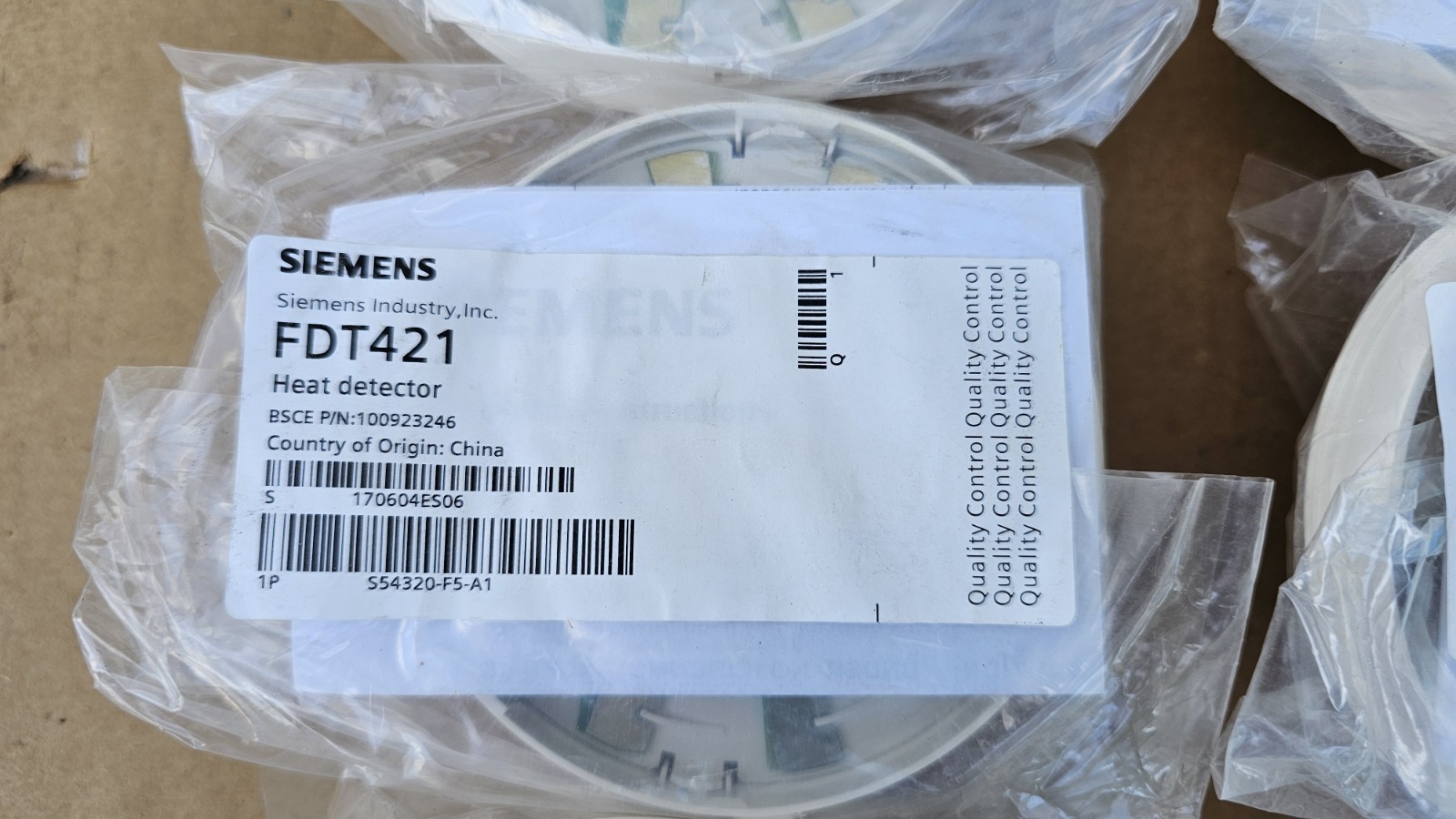 SIEMENS FDT421 Heat Detector Brand New