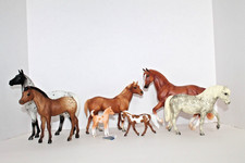 Breyer lot of 7- 5 classics, 1 stablemate, and 1 Collecta USED
