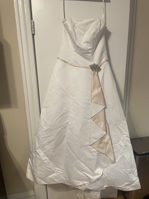 David’s Bridal Wedding Dress Size 12 Style T8619 White/Champagne
