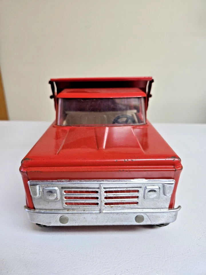 Vintage 1960's Structo Dump Truck - Pressed Steel - ALL ORIGINAL & EXCELLENT - Image 4 of 4