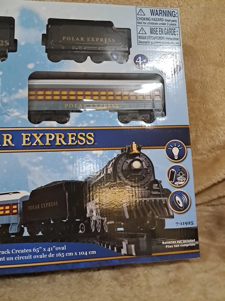 Lionel The Polar Express Battery Operated Train Set 28 Pieces 71-1925-200 New - Image 3 of 4