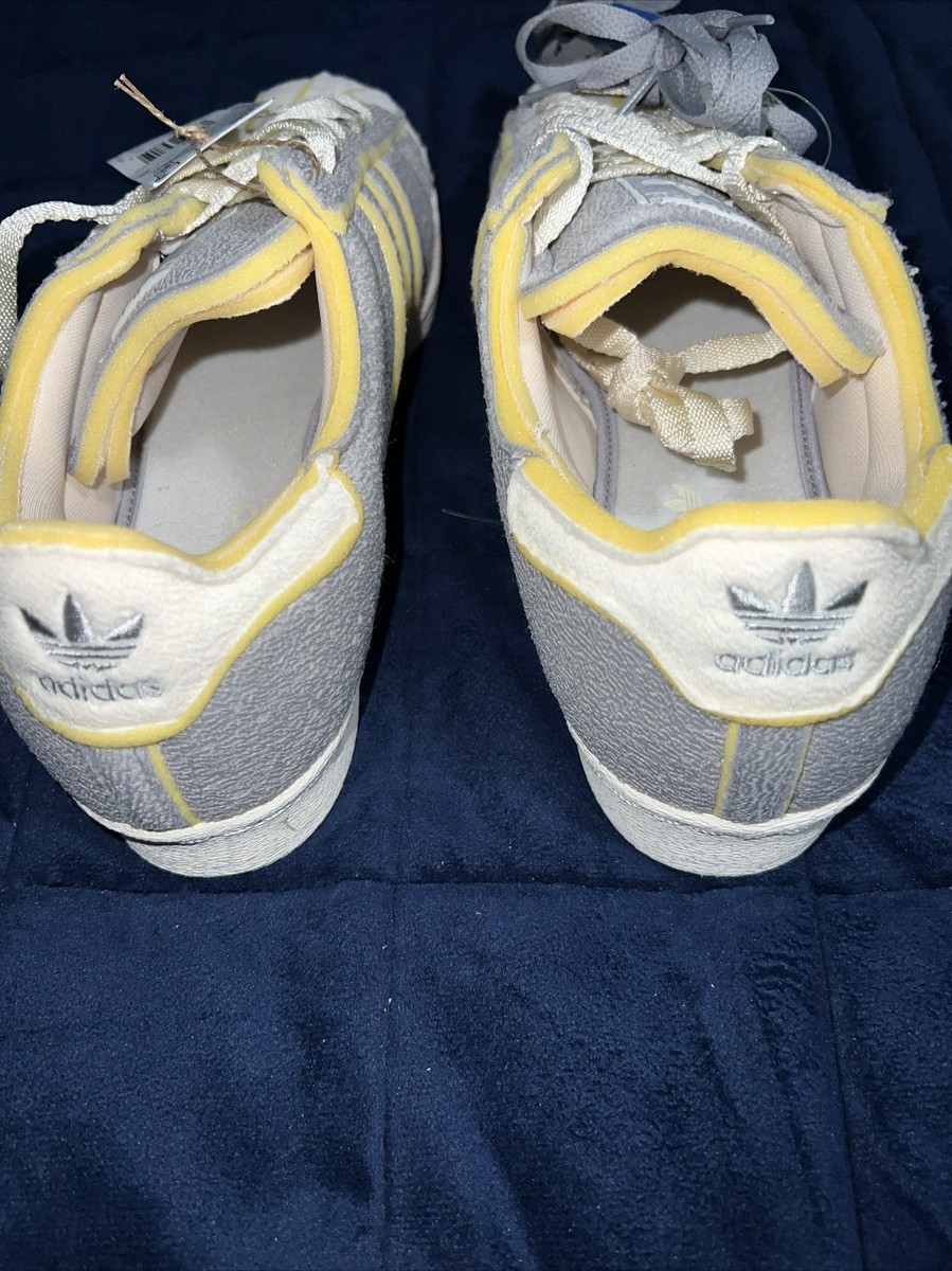 New Adidas Superstar Cozy Pack 2023 HP7716 Size 9.5 MSRP New Adidas Superstar Cozy Pack 2023 HP7716 Size 9.5 MSRP