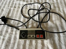 Vintage Original Nintendo NES Wired Controller Model No: NES-004