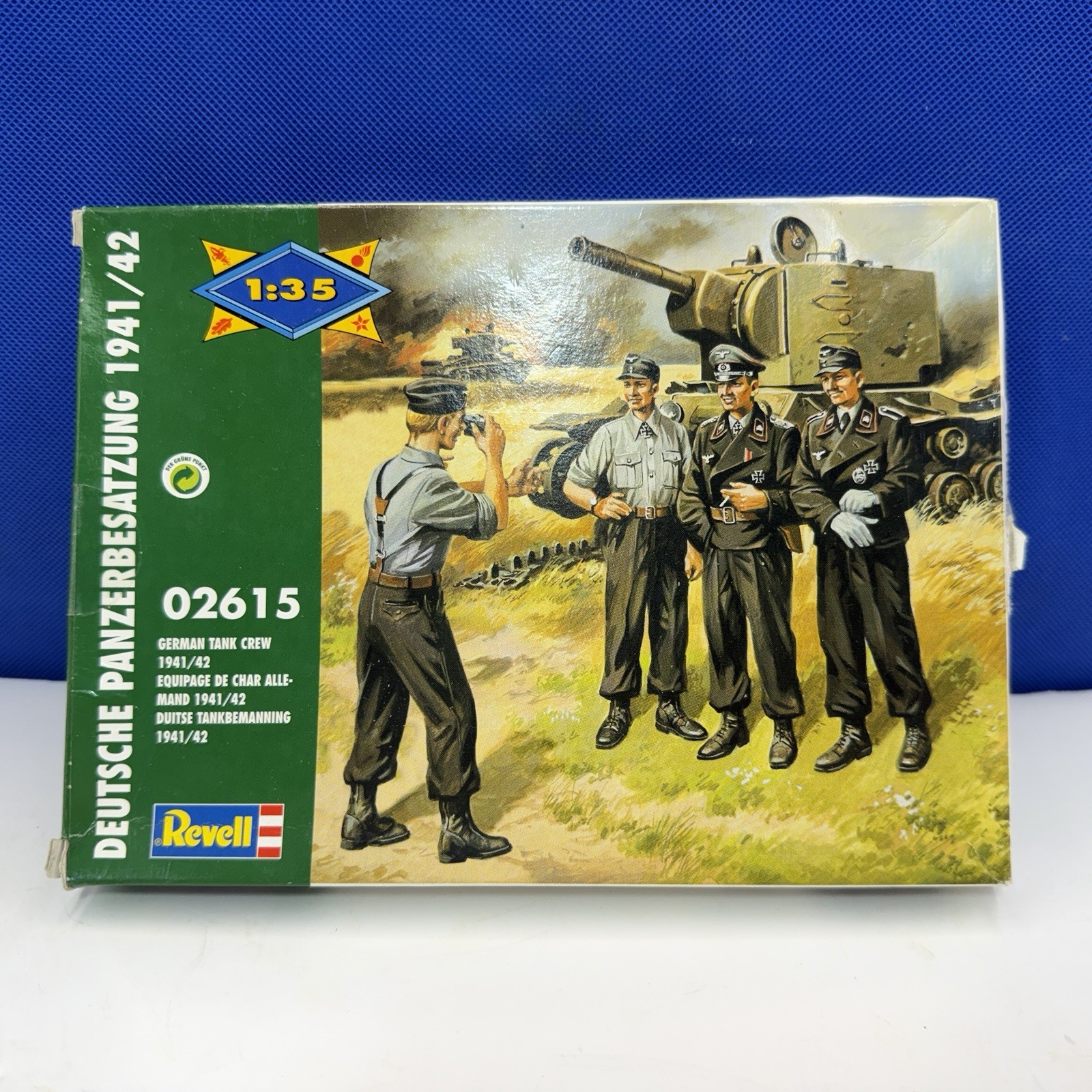 Revell 1:35 GERMAN TANK CREW FIGURES R2615 (2) COMPLETE